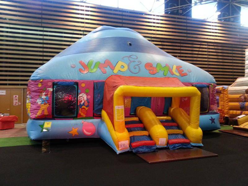 Structure gonflable le Disco Dôme 