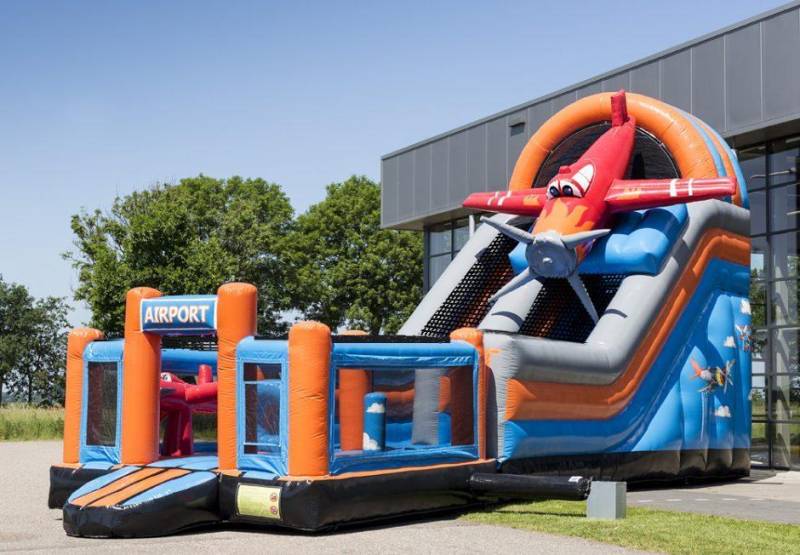 Plane multi-jeux gonflable 