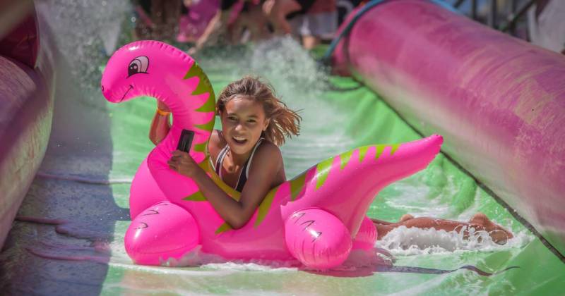 Location structure gonflable glisse Slide the City